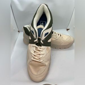 NEW VANS AMZN Trailhead TRK Buttercream Men’s Shoes Size: 13